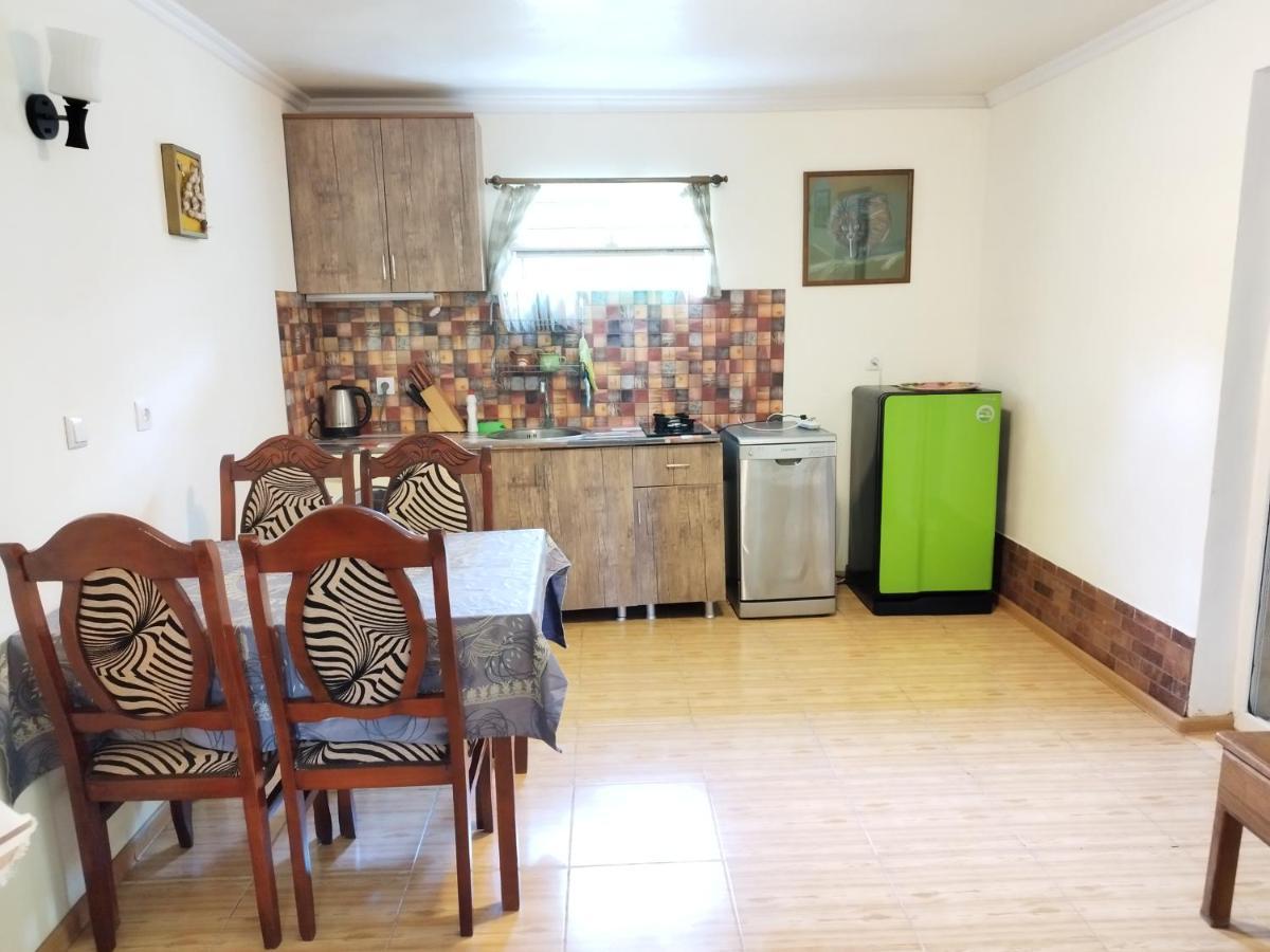 Country House Uliana Tskaltubo ภายนอก รูปภาพ
